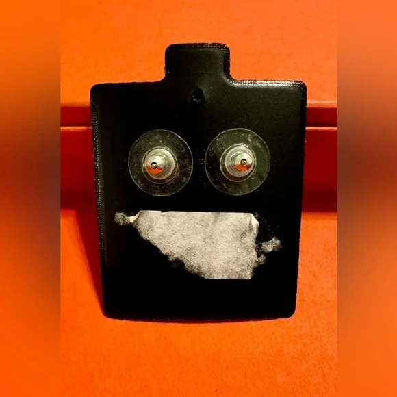 Mid Century MCM drop earrings in Victorian silver tone with white and black faux - Picture 5 of 6